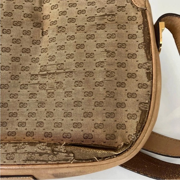 Gucci Tan Monogram Shoulder Bag - Picture 11 of 14